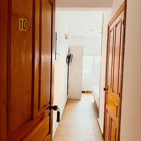 Miramar Hotel 3*